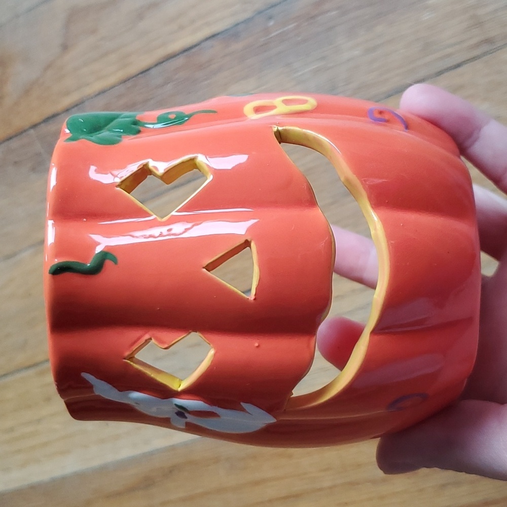 Ceramic pumpkin Halloween candle holder‎